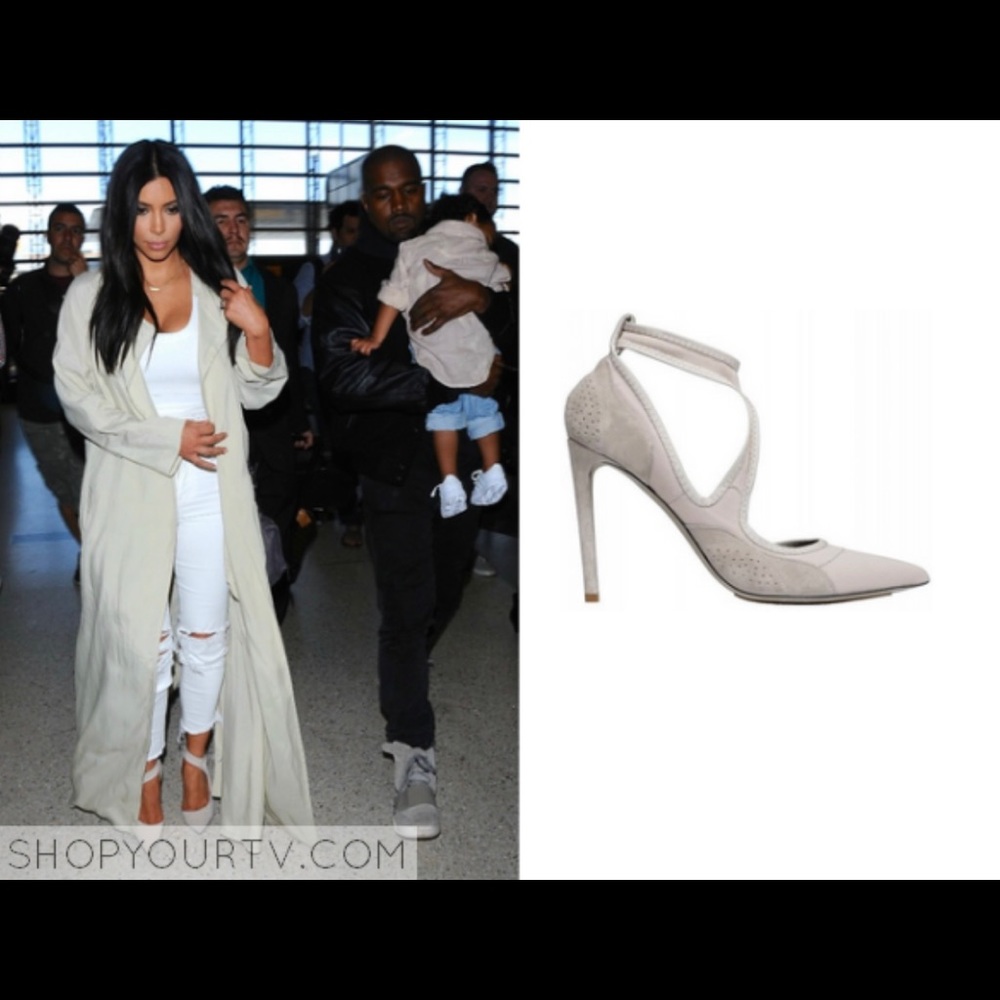 Balenciaga nude dual material heels! Seen on Kim K - Picture 8 of 10